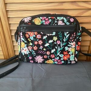 Pre Owned Vera Bradley Quilted Multi Colored & Black Floral Shoulder Purse